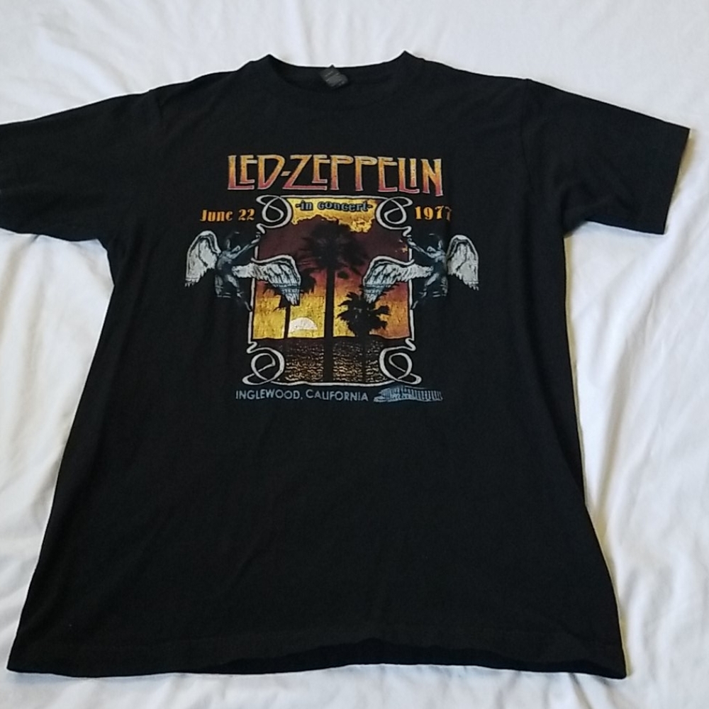Men's Medium LED ZEPPELIN 1977 concert shirt - Picture 1 of 3